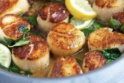 SEARED SCALLOPS WITH LEMON AND CHILLI BUTTER